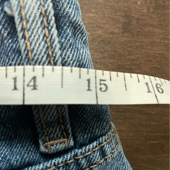 Refuge Denim Chelsea Short Women’s Size 7 with Butterfly Print - Picture 7 of 7